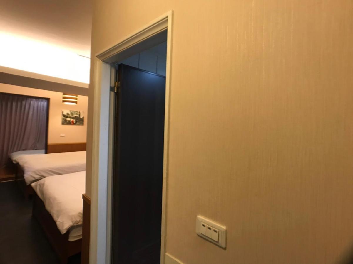 Love Feng Jia Apartment Hotel Taichung Exterior foto